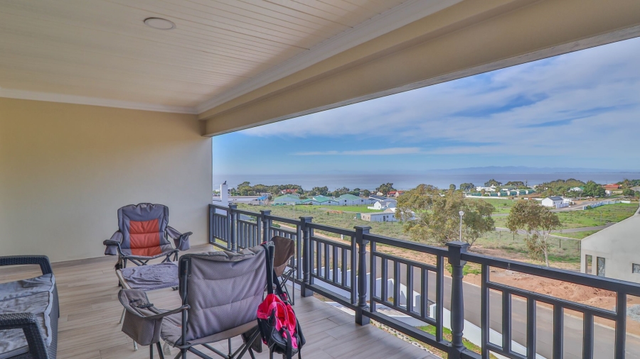3 Bedroom Property for Sale in Britannica Heights Western Cape